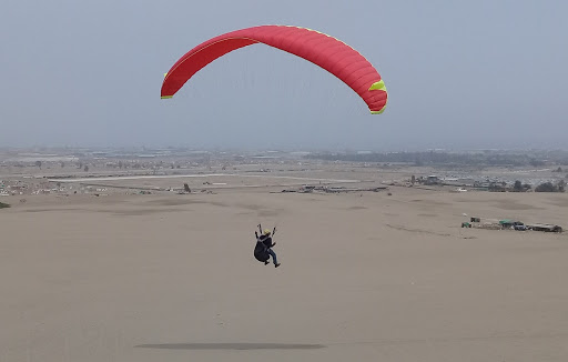 AL VUELO PERU