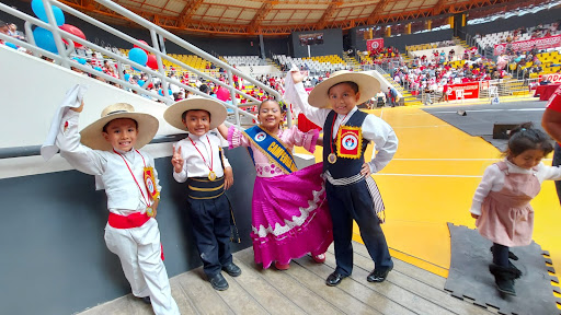 Todas las Sangres - Surco