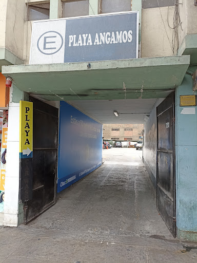 Estacionamiento Playa Angamos